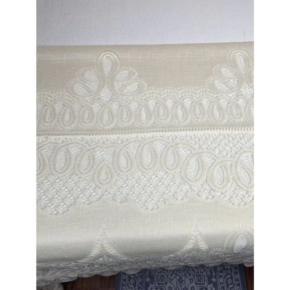 Vintage 90s Ivory Lace Tablecloth Intricate Floral Pattern 82